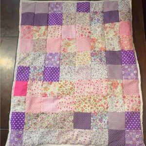 Floral Patchwork Quilt in Pink and Purple